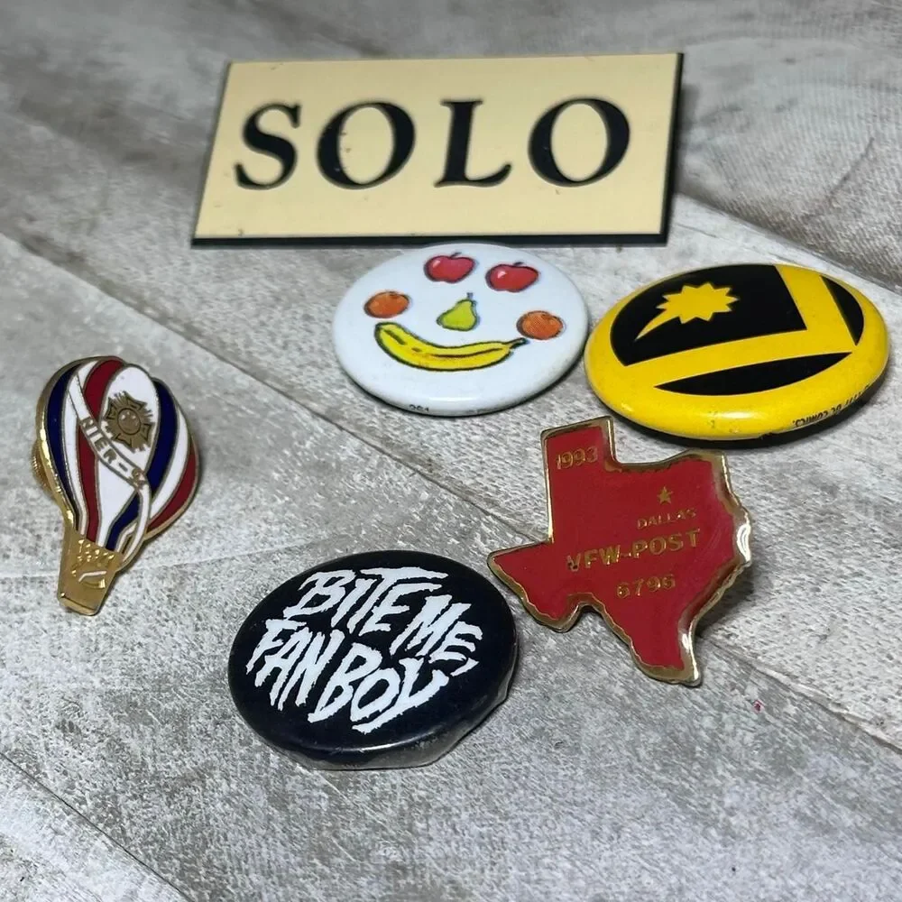 Unisex Vintage Small Pin Collection Mixed lot of 5